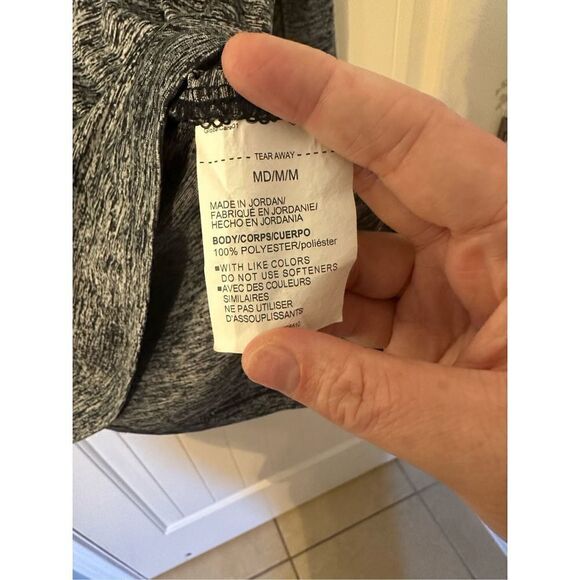 Under Armour Women’s Tech Twist 1/2 Zip Long Sleeve Top - Size Medium - Picture 7 of 9